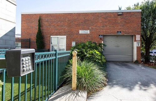 Downtown Wilmington Apartment | Catalina Crib~ Experience Downtown Wilmington Nightlife, Walk to Concerts