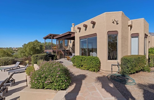 Tucson House | Catalina Foothills, 5 bedroom, Heated Pool and Spa, Views, Sleeps 16+