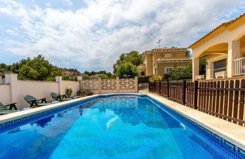 El Vendrell Villa | Catalunya Casas Cozy Costa Dorada with private pool, 3km to beach