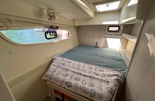 Fiumaretta Boat Rental | Catamarano Leopard 44 a Bocca di magra