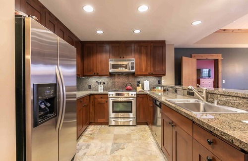 Truckee Condo | Catamount Lodge 201B