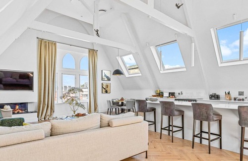 Exeter Apartment | Cathedral Penthouse - Opulent, Cathedral, Rooftop