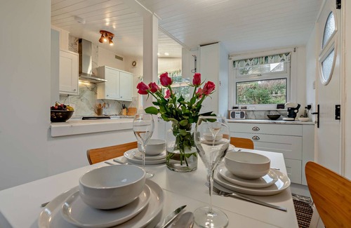 Mawgan House | Catkins - Two Bedroom House, Sleeps 4