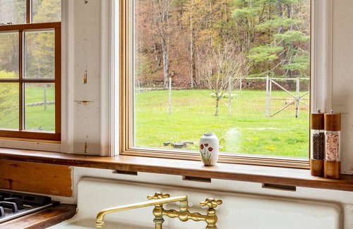 Claryville House | Catskill dreamy pet friendly country house for a unique getaway experience.