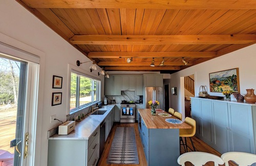 Town of Marbletown House | Catskill Mountain Getaway, close to Woodstock, Kingston & Belleayre Mountain.