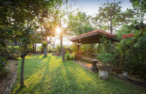 Ayutthaya Villa | Cattani's Riverside Home