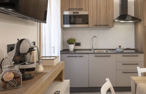 Temu Apartment | Caty's Home - Two Bedroom Apartment, Sleeps 6