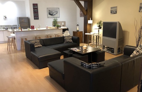 Cauterets Apartment | Cauterêts Grand Appart 130M² on the ground floor 4Ch + game room, American kitchen living room