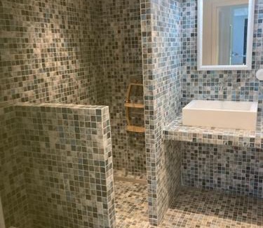 Cavaliere Villa | Cavalière - RdJ villa 600m plage, 2 ch 6 pers, 3 étoiles grand confort