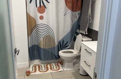 Downtown Los Angeles Apartment | Cave of Altamira in heart of DTLA with free parking- unit 509