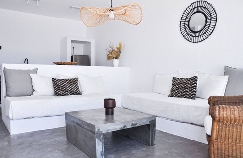 Karystos Villa | Cave Suite