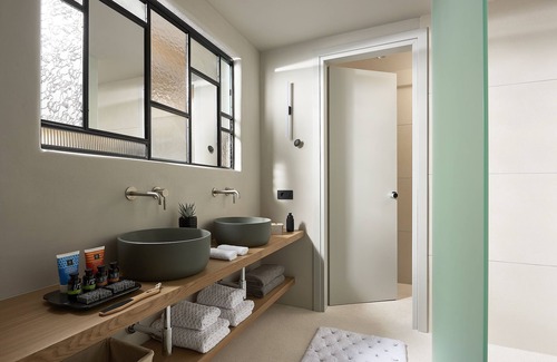 Milos Hotel | Cave Suites