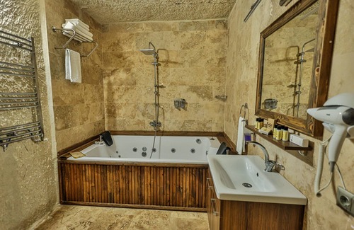 Ortahisar Hotel | CaveAdocia Stone&Cave House
