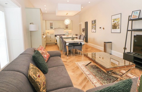 Buxton Cottage | Cavendish Suite