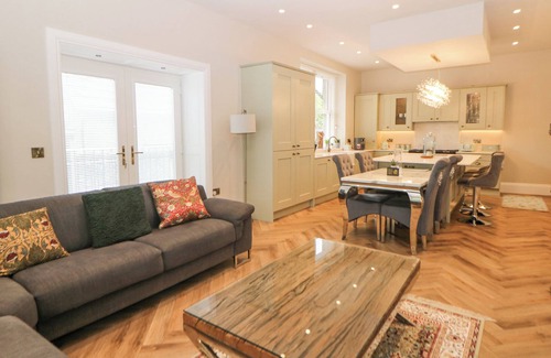 Buxton Cottage | Cavendish Suite
