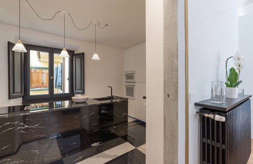 San Lorenzo Apartment | Cavour 83 Prestige House, 3 bedrooms and 2 bathrooms