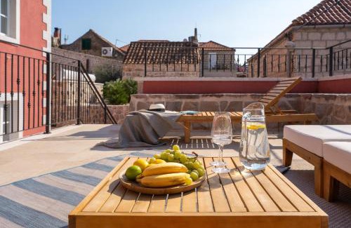 Cavtat Apartment | Cavtat Old School