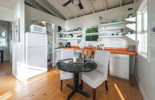 Governor's Harbour House | Cayo Loco Pink Sand Beachfront House for 2 Villa 2