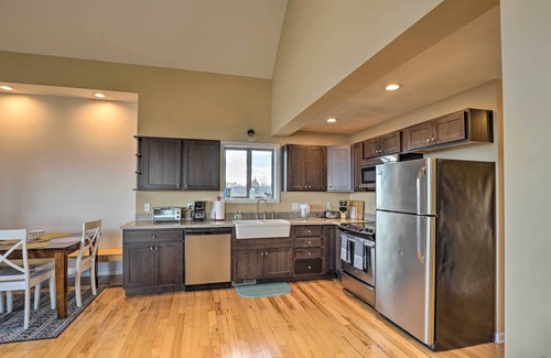 Romulus Cabin | Cayuga Lake Cabin in Romulus < 1 Mi to Wineries!