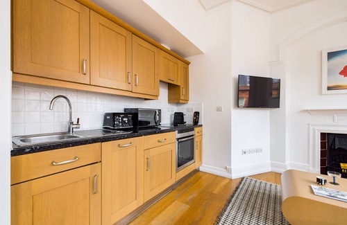 Chinatown Apartment | CCR4 - One Bedroom Apartment, Sleeps 2