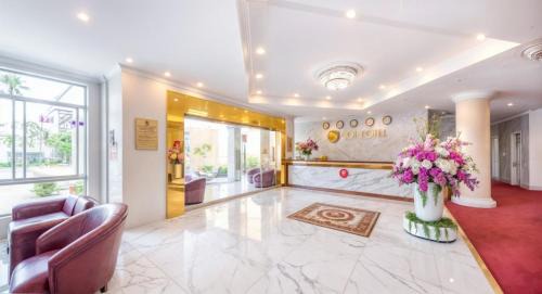 Tran Phu Beach Hotel | CCT Luxury Hotel