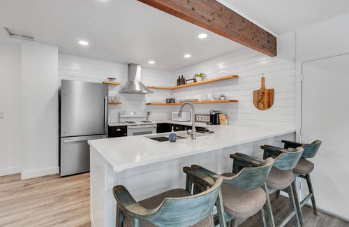 Coeur d'Alene House | CDA ID. Sanders Beach! Best Location! Newly Remodeled Addition! Pet Friendly.