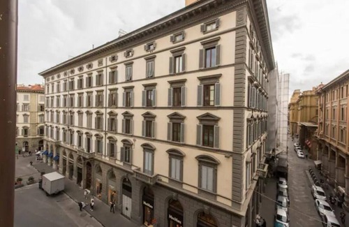 Duomo Apartment | CDT Duomo - Three Bedroom Apartment, Sleeps 6