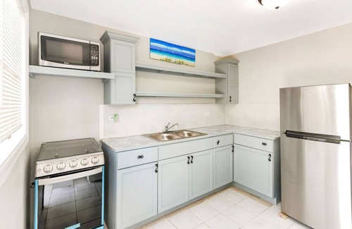 Calvin Hill Apartment | Ce'Van Villas at Grog Pond - "Nature's Nest Of Comfort"
