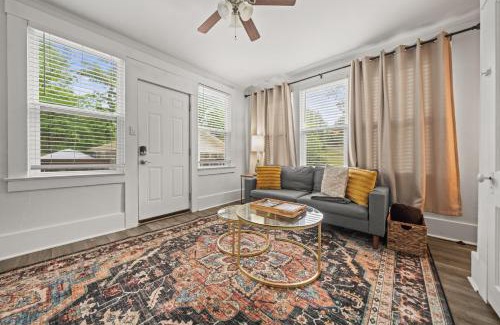 Hot Springs House | Cedar Blossom Bungalow is a cozy getaway with a 5 minute walk to downtown!