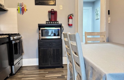 Plainfield House | Cedar Brook Retreat - NYC - Rutgers - Jersey Shore - Union County