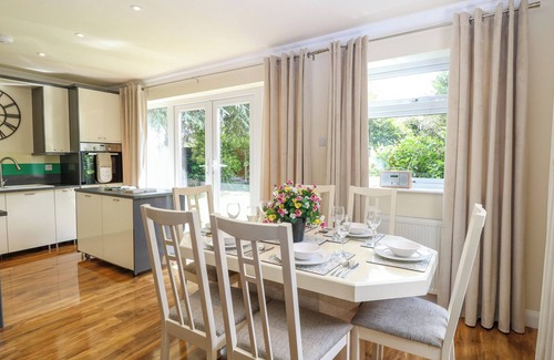 Norwich Cottage | CEDAR COTTAGE, pet friendly, with open fire in Blofield