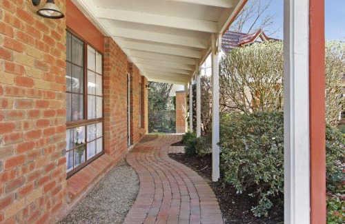 Bright House | Cedar Cottage - Unit 3 Tudor Village