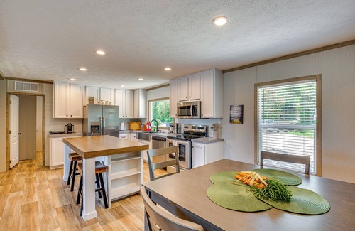 Seven Points House | Cedar Creek Reservoir Home w/Private Boat Ramp!