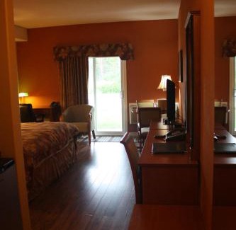 Timmins Hotel | Cedar Meadows Resort & Spa, an Ascend Collection Resort