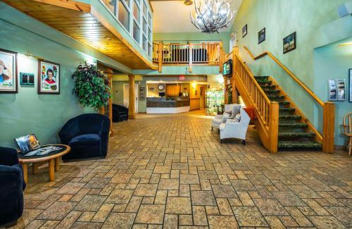 Timmins Hotel | Cedar Meadows Resort & Spa, an Ascend Collection Resort