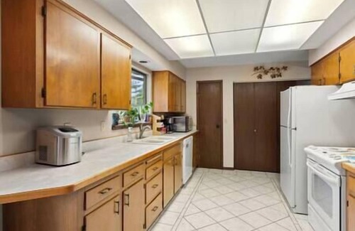 Sandpoint House | Cedar Trees Retreat