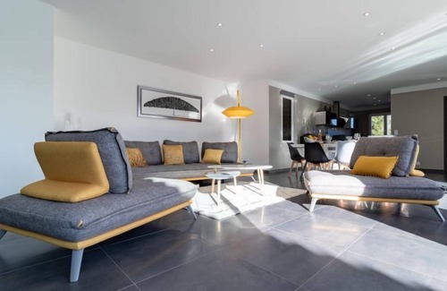 Preconil House | Cedelen by Interhome