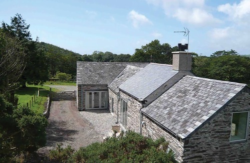 Porthmadog Cottage | CEFN ISAF, pet friendly, character holiday cottage in Porthmadog