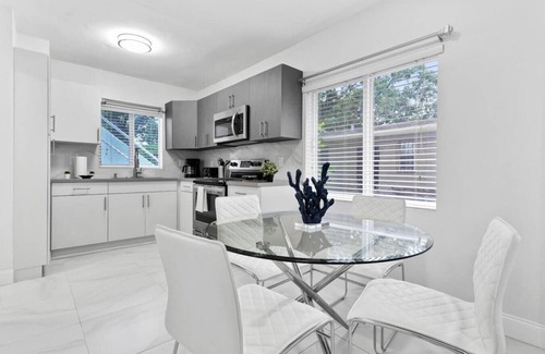 Little Haiti Apartment | Celeste House, Perfect for Couples 1 BR APT