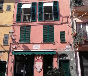 Celle Ligure Apartment | Celle mare con posto auto coperto