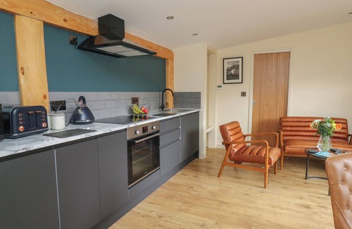 Llangadfan Cottage | CELYN, pet friendly, character holiday cottage in Llangadfan