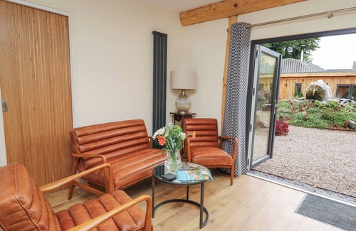 Llangadfan Cottage | CELYN, pet friendly, character holiday cottage in Llangadfan