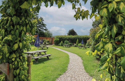 Llangadfan Cottage | CELYN, pet friendly, character holiday cottage in Llangadfan