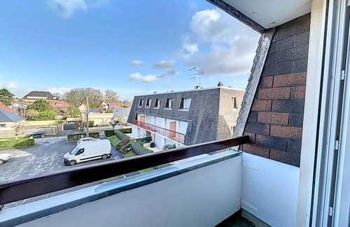 Merville-Franceville-Plage Apartment | Central Studio with Balcony, Near Beach & Shops, Sleeps 4