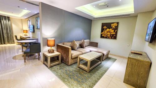 Azaiba Hotel | Centara Muscat Hotel Oman