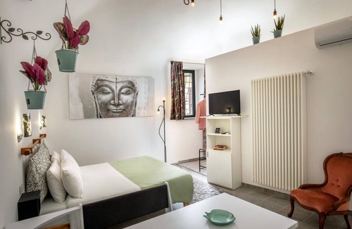 Lake Bracciano Apartment | Center and Slate Beach