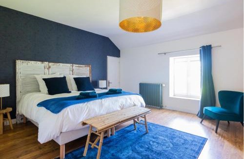 Morton House | CENTER PARCS à 5min - Idéal Familles & Groupes - 3 parkings - Piscine - Jardin clos - Au calme - Châteaux de la Loire