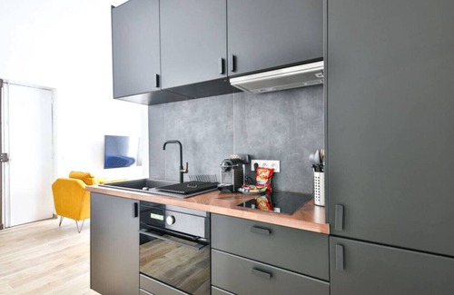 Saint-Vincent-de-Paul Apartment | Center Paris, near Gare Est & Nord, 3 bedrooms