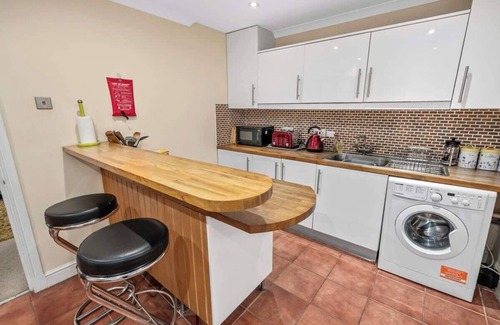 Oban Apartment | Central Stay on Main st. w/Harbour Views