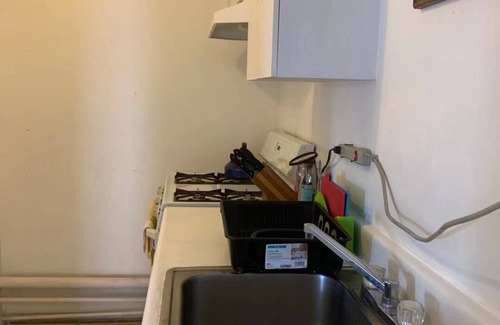 Paradise Condo | Central, 2 bed-rooms, 2 showers, 5 mins airport, 10 mins strip/convention center